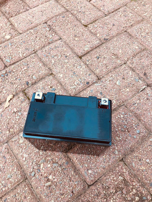 MERCEDES BENZ OEM Auxiliary Battery No Name Brand-Motor Vehicle Parts-wirewire-www.wirewire.co.za