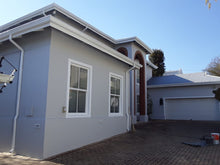 Load image into Gallery viewer, Paint my 3X4 meter room includes walls ceilings ceiling cornices and floor skirting - labour only-painting-wirewire-www.wirewire.co.za
