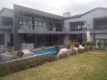 Load image into Gallery viewer, Paint my 4X5 meter room includes walls ceilings ceiling cornices and floor skirting - labour only-painting-wirewire-www.wirewire.co.za
